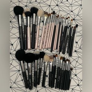 Makeup Brushes Bundle w/ Variety of 39 Brushes